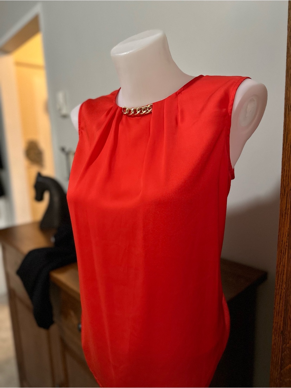 Coral Sleeveless Top Gold Chain Detail. Worn once.